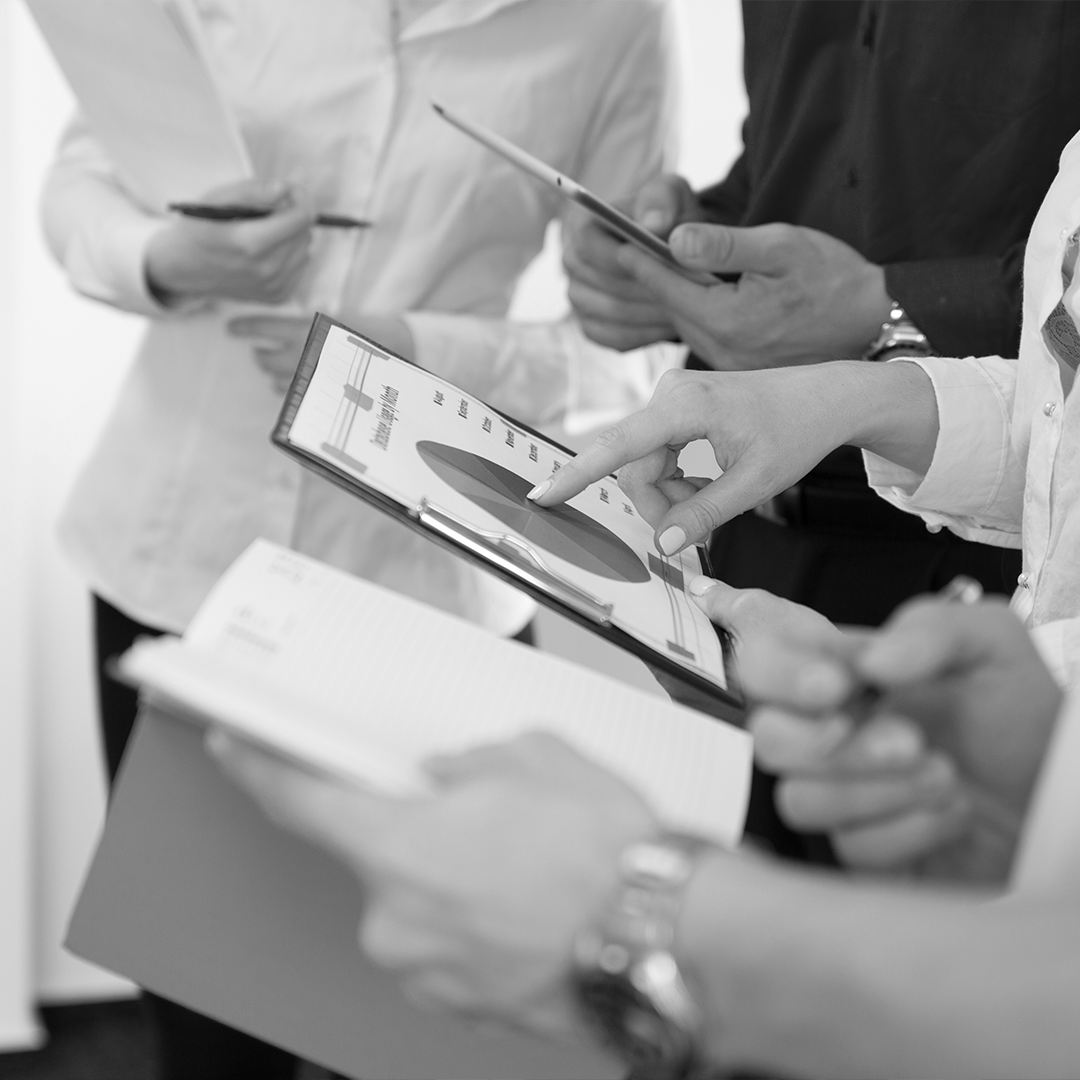 PEST คืออะไร? วิเคราะห์แนวโน้มและปรับใช้อย่างไร?